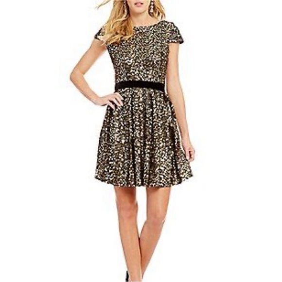 Badgley Mischka Black and Gold Sequin Low Back Fit & Flare cocktail Mini Dress - Picture 8 of 8